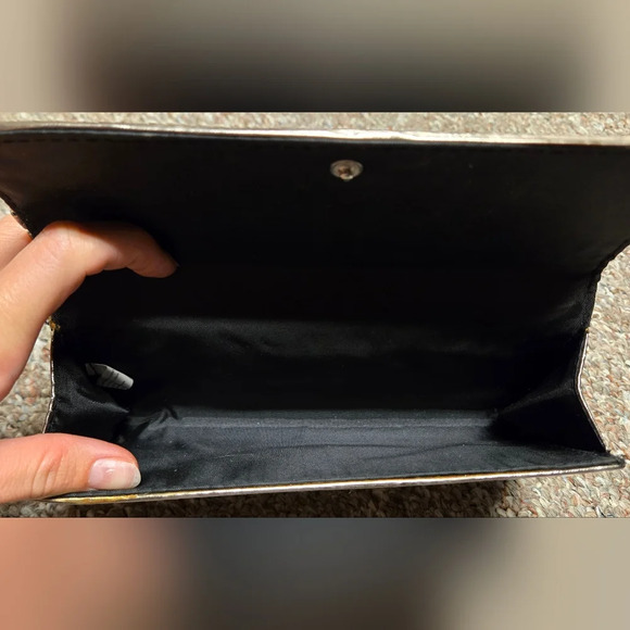 Champagne clutch wallet - Picture 3 of 3